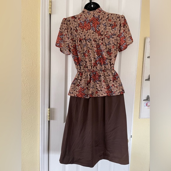 Vintage 80s dress. Great condition. Size Small - Picture 4 of 7